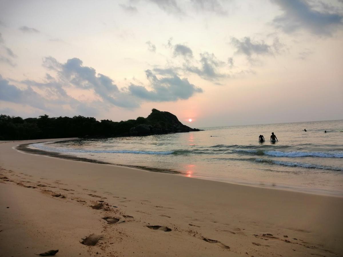 Neem Tree Ambalangoda อัมบาลังโกดา ภายนอก รูปภาพ